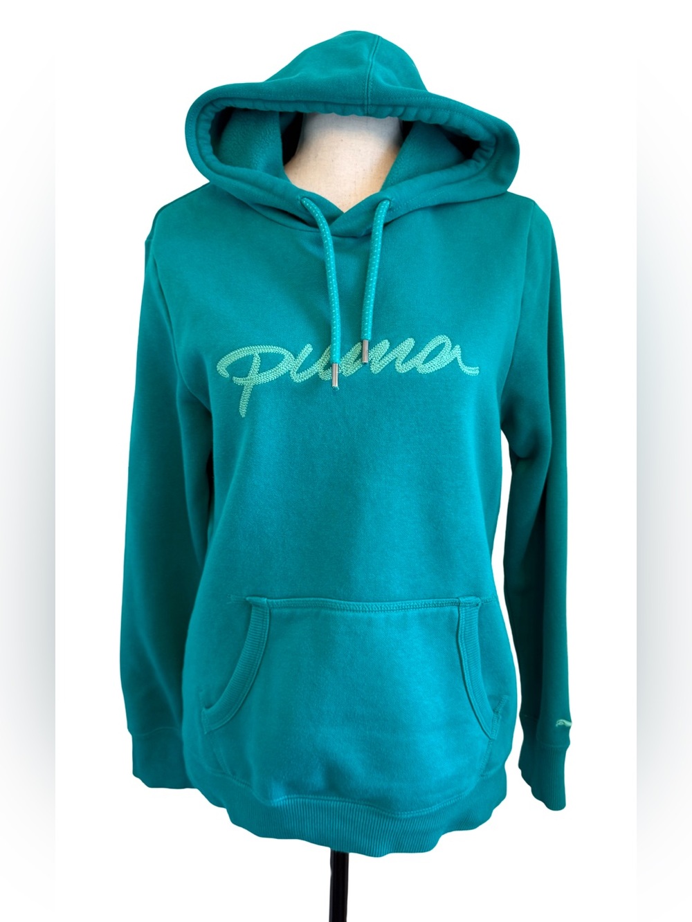 Puma Women’s Medium Teal Pullover Hoodie Embroidered Logo Sweatshirt 20x25